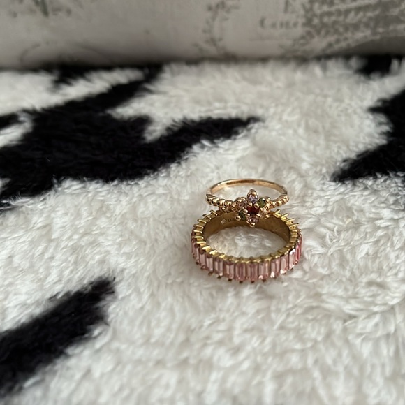 Elegant Pink and Gold Ring Set - Picture 3 of 4